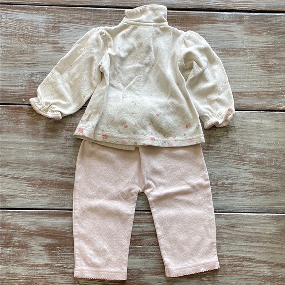 Disney Winnie the Pooh & Piglet Floral Scalloped Bear & Pig Embroidery Set 6-9M - Picture 5 of 10